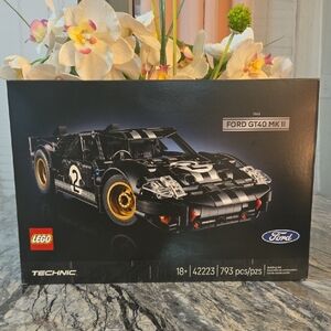 LEGO Technic Ford GT40 MK II in Black and Gold